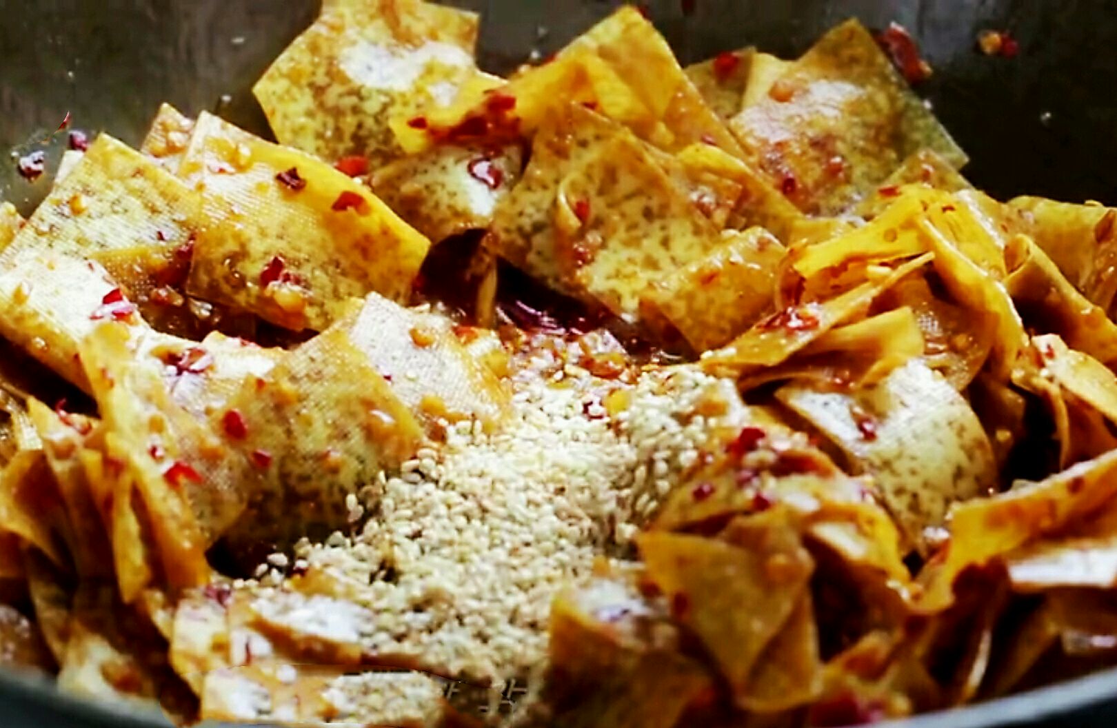 自制零食麻辣豆干麻辣鲜香孜然味足吃了豆干舔了盘子