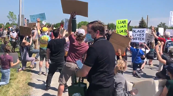 龙虾|特朗普任命“龙虾王”:你去和中国谈