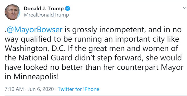 特朗普|通往白宫的大道被涂成这样,特朗普气得……