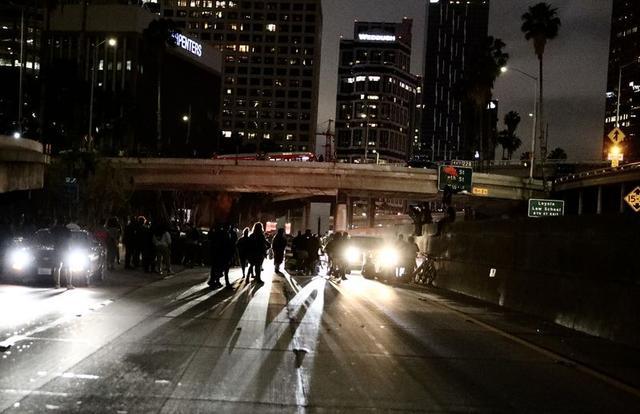 洛杉矶|28年后洛杉矶再掀全城抗议：警察虐黑人导火索没变 很多却变了