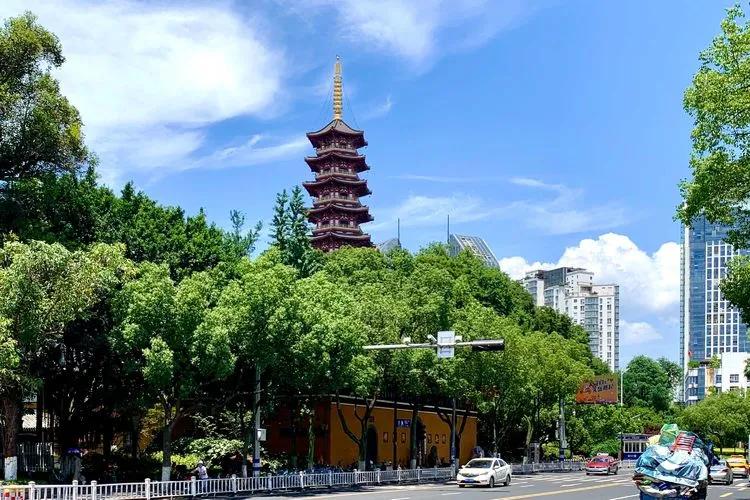 松台山.水心河.老旧房的背景.小南路.荷花路没有了老建筑.