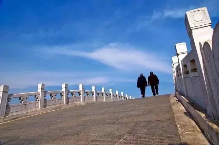 两性|李子柒一道菜名，戳中千万人：所有的父母，终将是远方