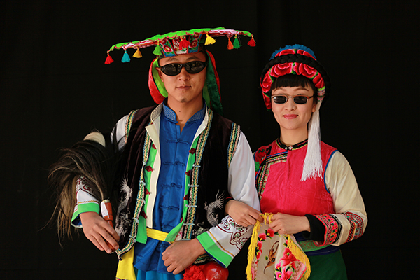 大理白族绕三灵男女服