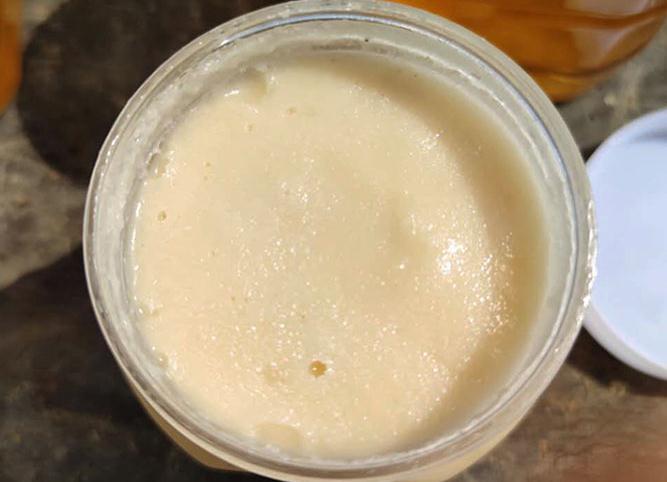 结晶油菜花蜂蜜