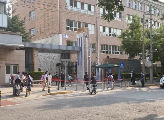 社会|这地一小学生家长确诊，学校48人居家观察！国家卫建委发布重要通知