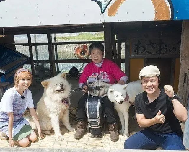 视觉志|“83岁奶奶和13岁女孩的故事。”｜百家故事