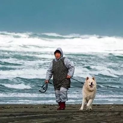 视觉志|“83岁奶奶和13岁女孩的故事。”｜百家故事