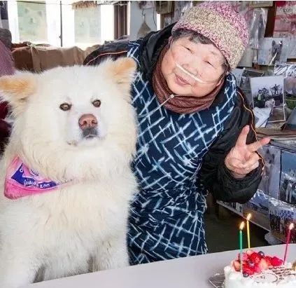 视觉志|“83岁奶奶和13岁女孩的故事。”｜百家故事