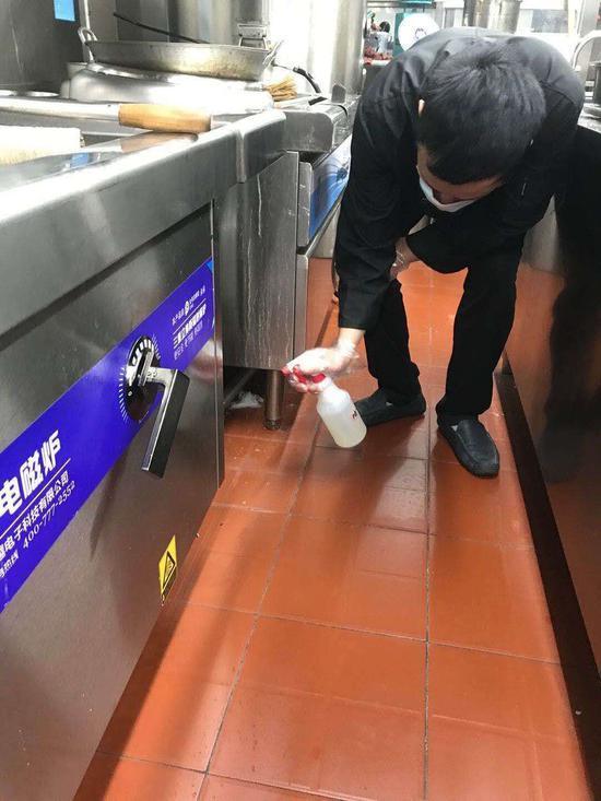餐饮|北京各区食品交易市场、餐饮商超通宵展开防疫消杀