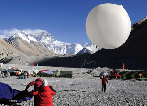 不明飞行物|仙台上空惊现白色UFO引日本热议 中国专家：可能是探空气球