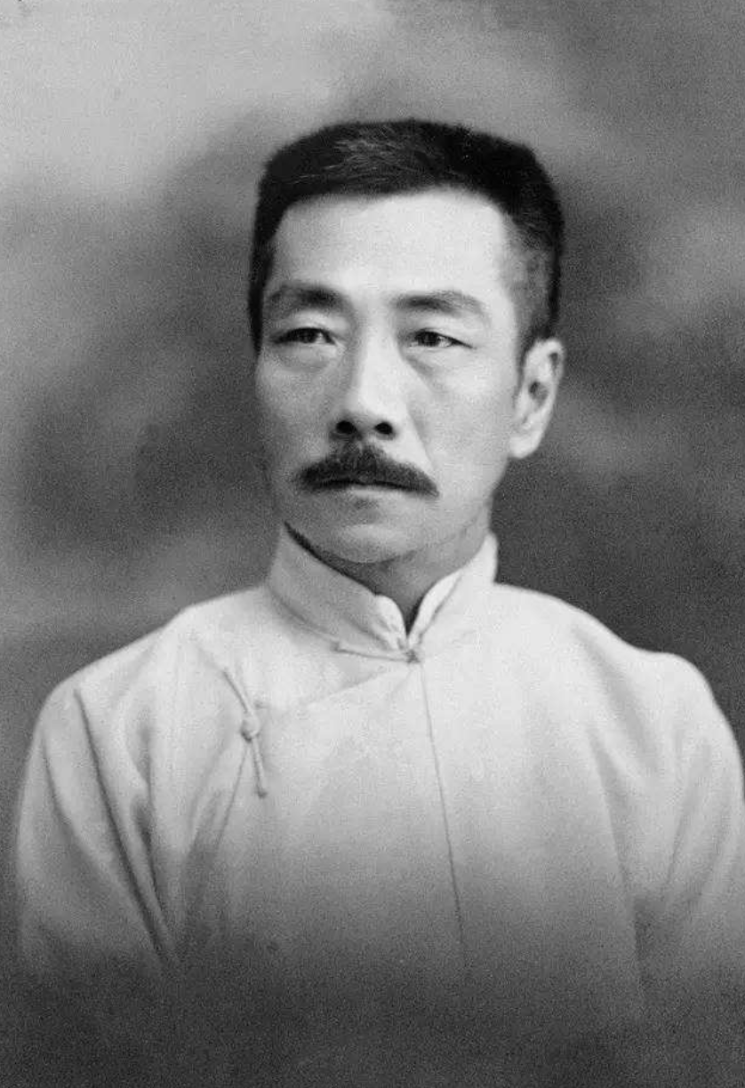 视觉志|「对于丑人，细看是一种残忍」｜百家故事
