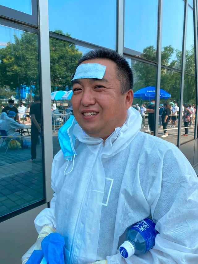 杜娟|北京大兴核酸检测现场，这4句话两个小时要说两百多遍