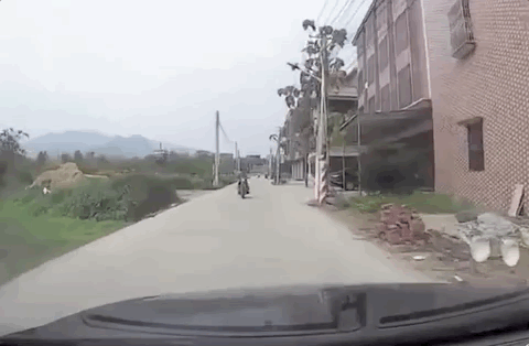 视觉志|监控拍下私人画面流出，千万小心你的秘密……｜百家故事