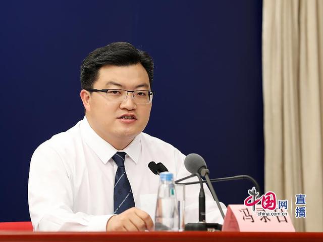 消毒餐具|中国疾控中心研究员：目前还没有发现通过食用食物经过消化道感染的证据，常用厨具餐具可蒸15分钟消毒