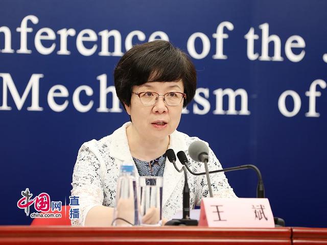 消毒餐具|中国疾控中心研究员：目前还没有发现通过食用食物经过消化道感染的证据，常用厨具餐具可蒸15分钟消毒