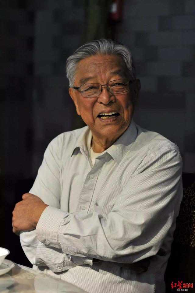 褚橙|褚橙新掌门：失去父亲这一年