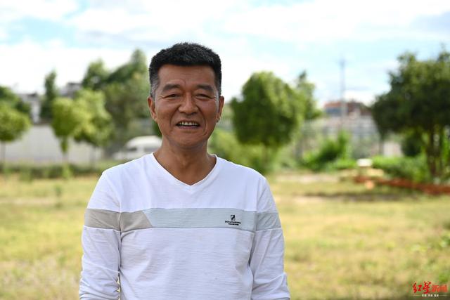 褚橙|褚橙新掌门：失去父亲这一年