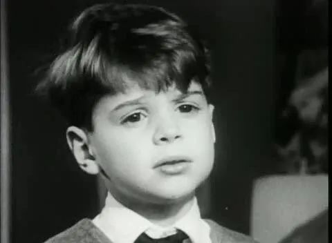 亲子成长|毁掉一个孩子，就是不停否定，否定他