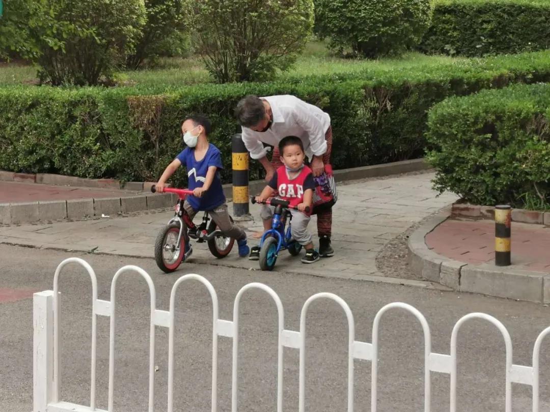 防晒|夏季来临,孩子们如何进行皮肤护理?专家:防晒不可少