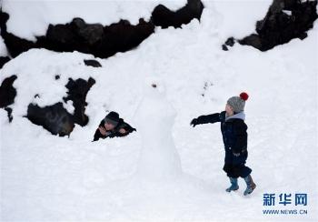 台海网|新西兰：雪场开业 游客众多「组图」