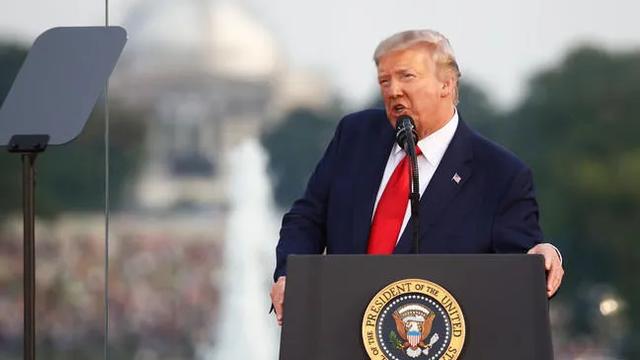 国旗|这边放国歌，那边烧国旗：这里是美国