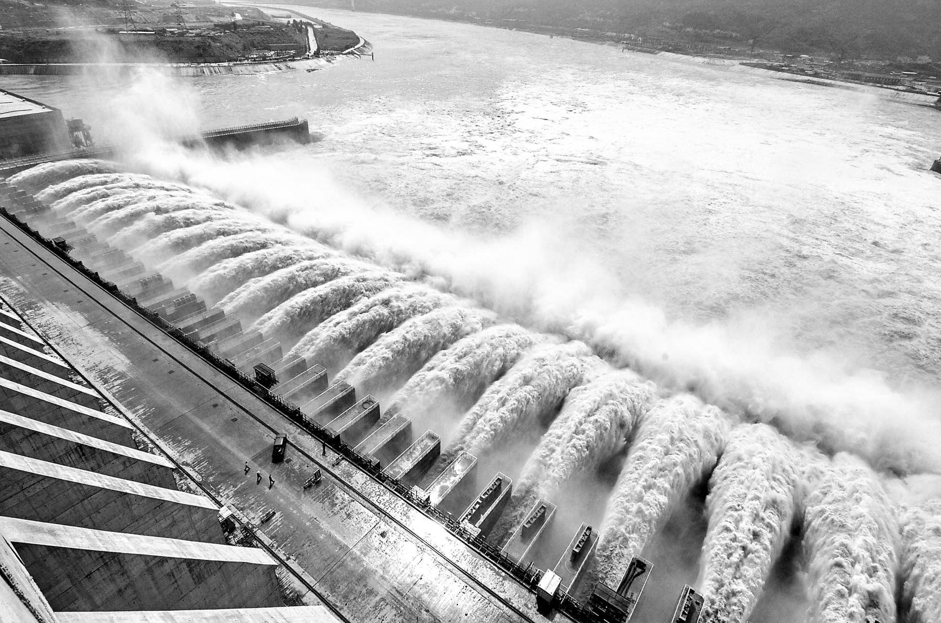 三峡大坝|三峡大坝有可能被超大洪水冲垮吗?