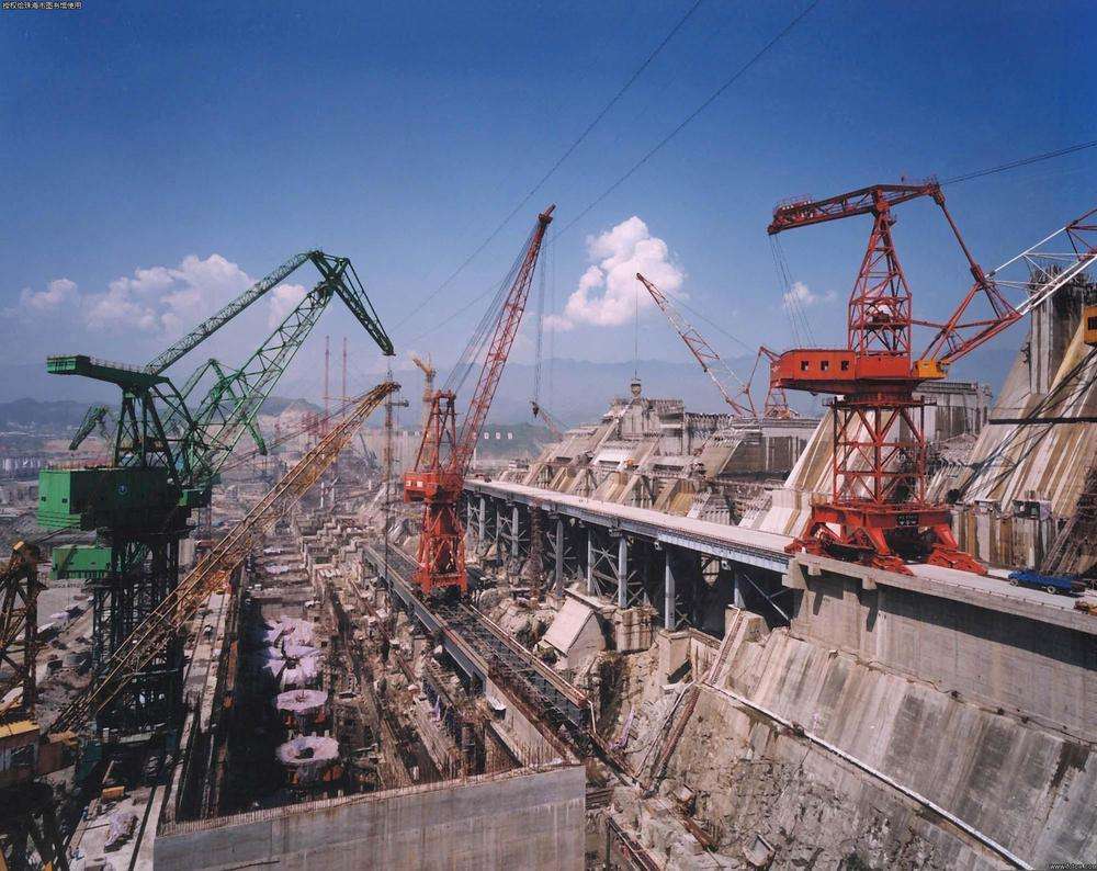 三峡大坝|三峡大坝有可能被超大洪水冲垮吗?