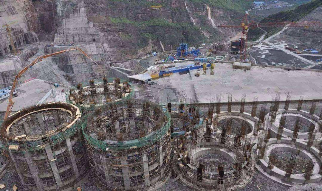 三峡大坝|三峡大坝有可能被超大洪水冲垮吗?