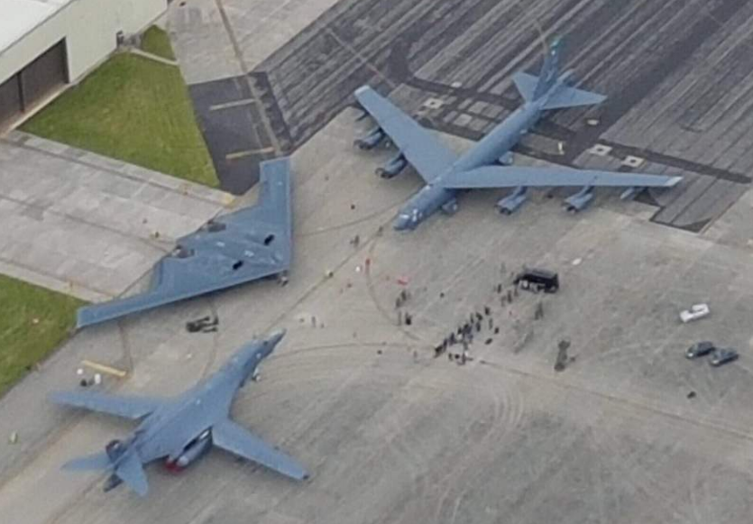 美国空军|B-21即将来袭,中国该如何应对?多造轰-20,还是对歼-20进行改装