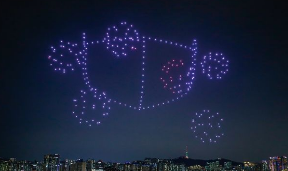 国际|韩国政府感谢民众支持抗疫 用400多架无人机点亮夜空