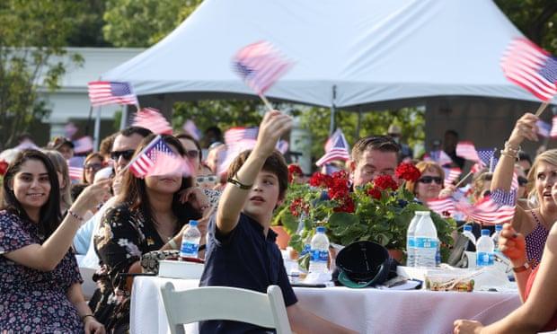 特朗普|美国99%新冠病例完全无害？美高官拒绝证实特朗普最新说法