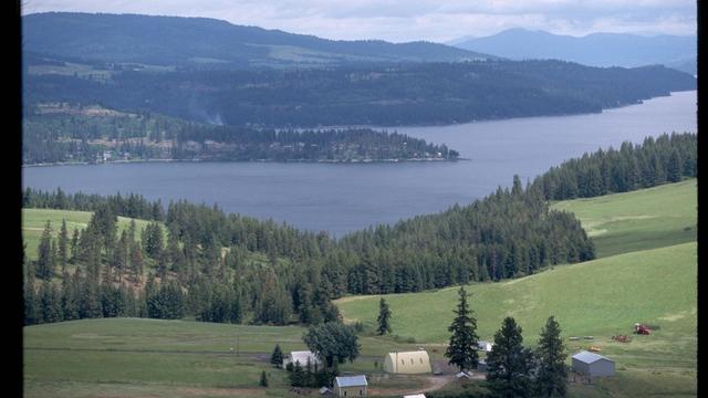 福州新闻网|两架飞机在爱达荷州科达伦湖上空相撞，2人死亡6人失踪