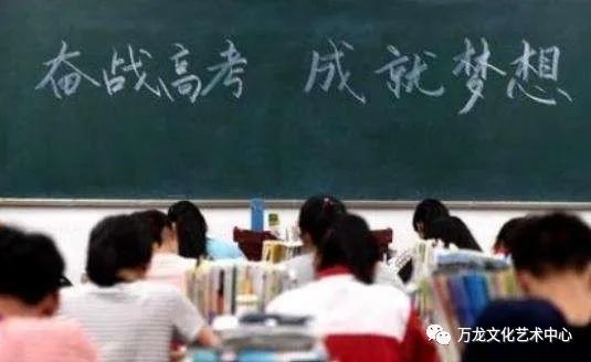 透视时代变迁下的青春印记