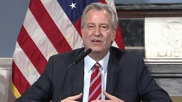 美国枪击案|美国芝加哥纽约近期枪击案暴增,市长都甩锅给新冠疫情