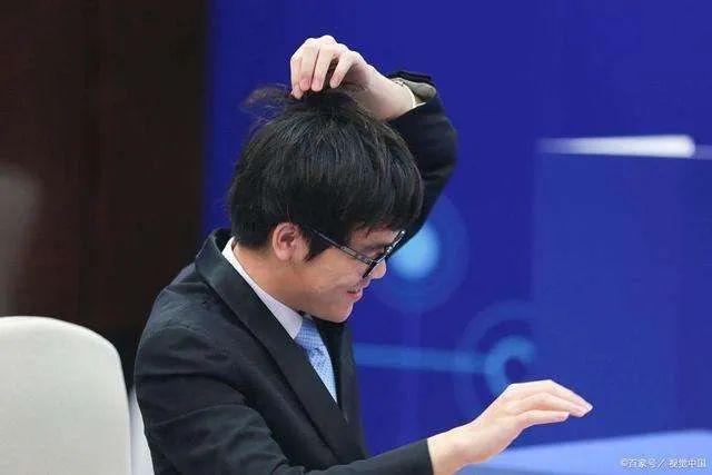 社会|柯洁退出微博，公共讨论不妨少点“假争议”