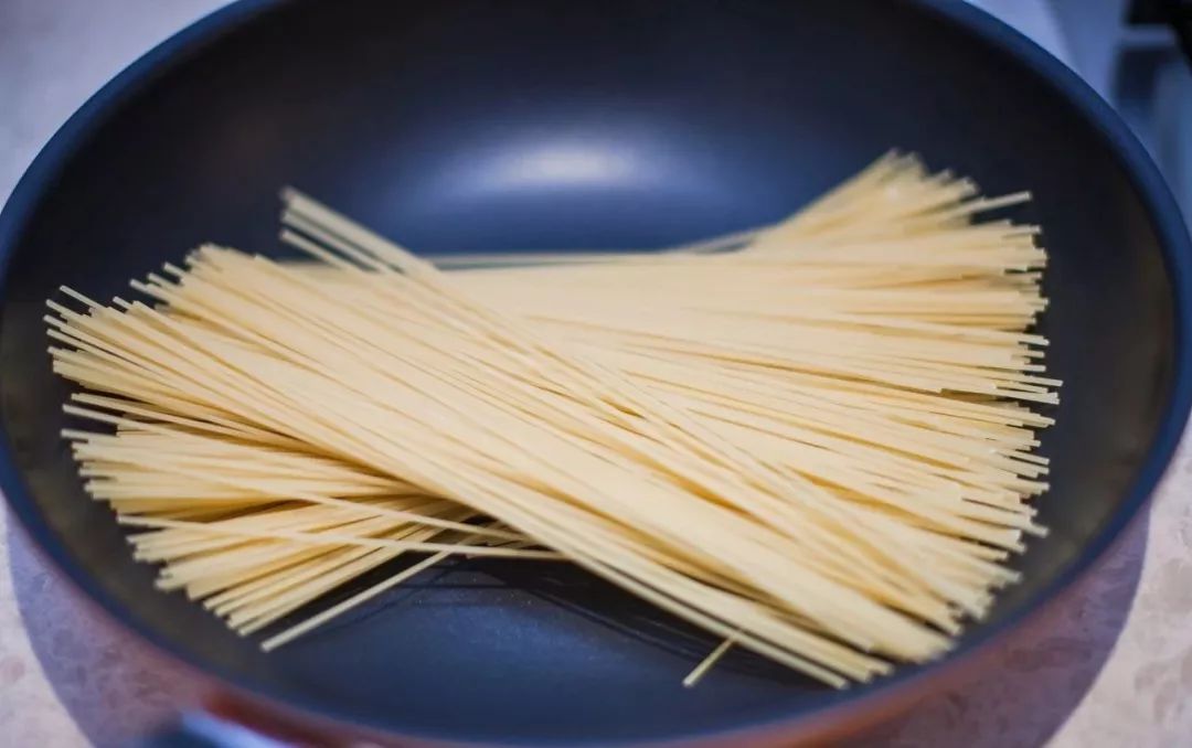 生活|绿豆面、鸡蛋面、荞麦面，这些夏天爱吃的面，在超市应该怎么选