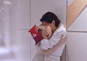 易立|易立竞采访,万茜被嘲人设翻车:野心写在脸上,有什么好丢人的?