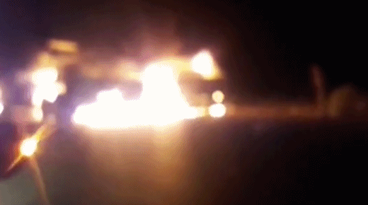 福州新闻网|美军运输车队在伊拉克遇袭 枪手点燃车辆后逃离