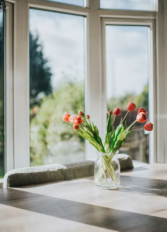 社会|一个人最大的灾难：对外人和气，对家人发脾气