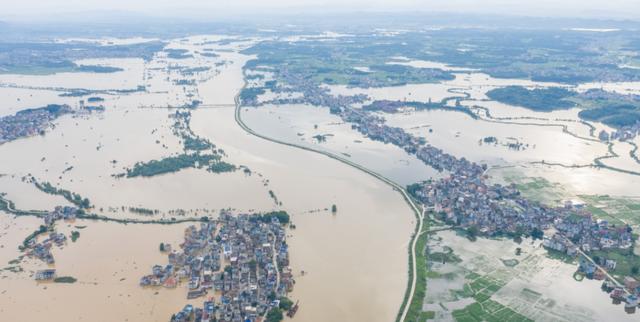 南方与北方|南方多地为啥雨下个没完？与1998年相比有啥异同？权威解读来了