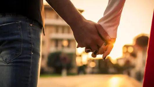 婚姻|年入200万的女微商征婚，结果万万没想到！