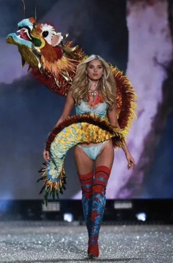 视觉志|拜托你提高一下审美，再来赚中国人的钱｜百家故事