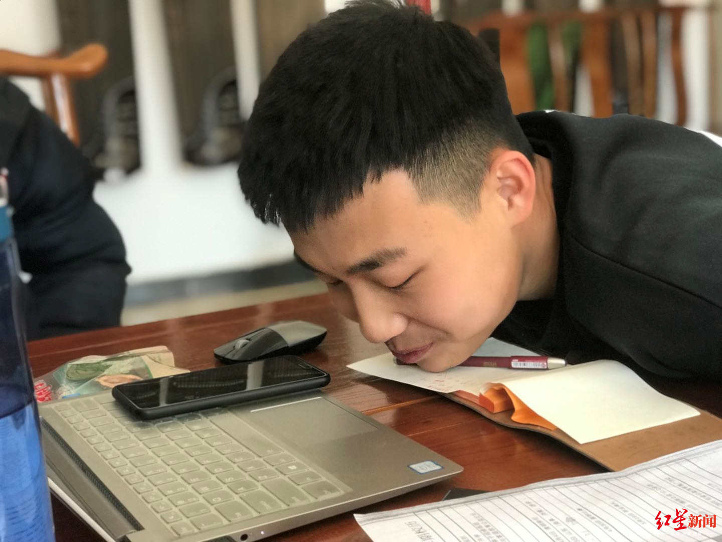 汉服|毕业后我放弃月入过万的工作，专职拍汉服短视频