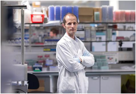 国际社会|为防美国届时限制新冠疫苗出口，英国政府敦促研发人员在本国生产