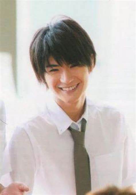 英国报姐|和新垣结衣一起惹哭全亚洲的绝美少年,上吊身亡了……