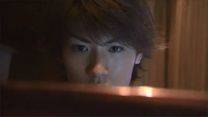 英国报姐|和新垣结衣一起惹哭全亚洲的绝美少年，上吊身亡了……