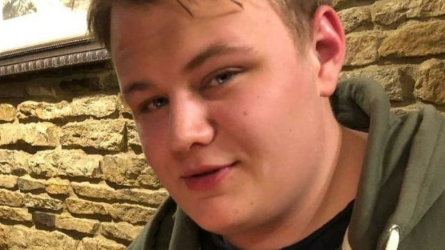 环球时报|儿子被美外交官妻子开车撞死 英国母亲寄希望蓬佩奥访英