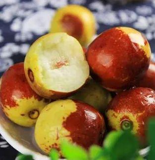 水果营养|水果营养排行榜：维C含量最高的水果竟然不是橙子，而是……