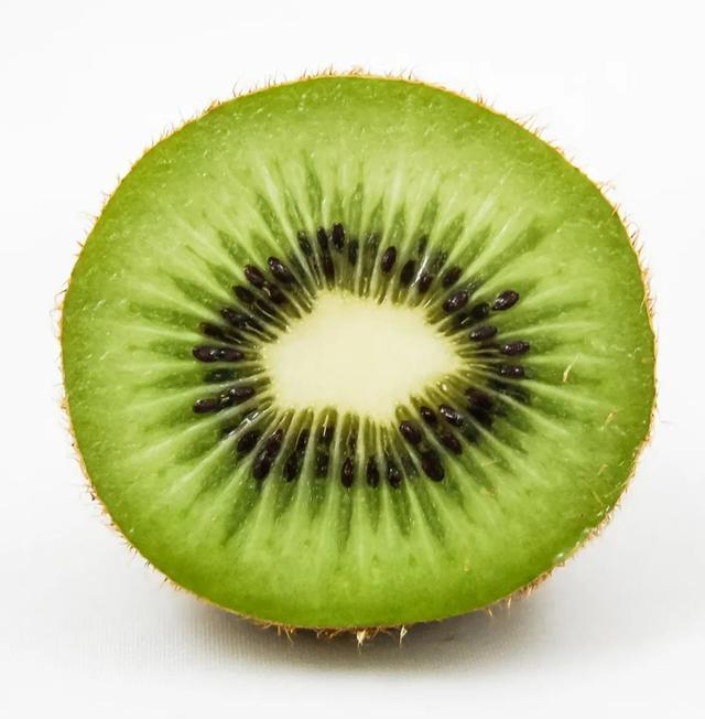 水果营养|水果营养排行榜：维C含量最高的水果竟然不是橙子，而是……