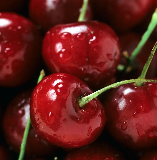 水果营养|水果营养排行榜：维C含量最高的水果竟然不是橙子，而是……